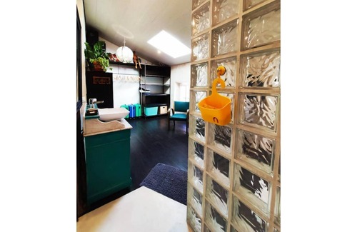 Estagel House | Large townhouse with hidden garden