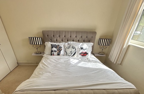 Wimbledon Apartment | Large two bed apartment in Wimbledon London