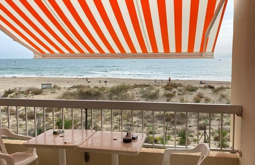 Marseillan Plage Apartment | Large two-room apartment on the waterfront