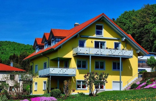 Perlhutte Apartment | Large vacation apartment (70sqm) with balcony and garden