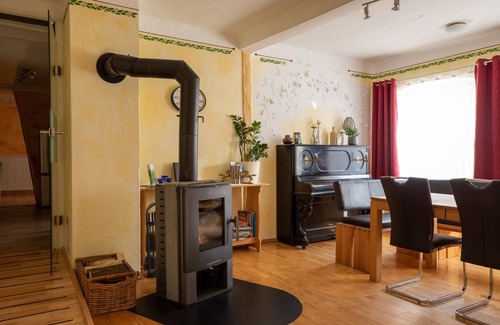 Stadtlauringen House | Large vacation home with barrier-free ground floor (5 vacation home stars)