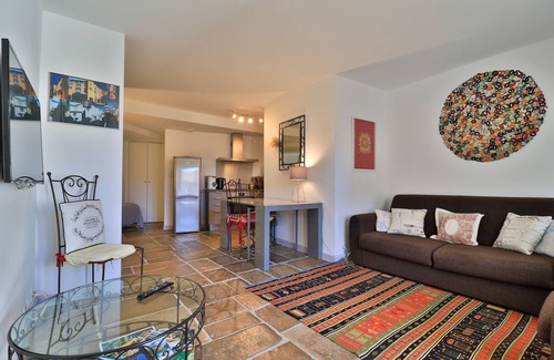 Villecroze Apartment | Large Very Comfortable Studio with Garden in the heart of a Village in Provence
