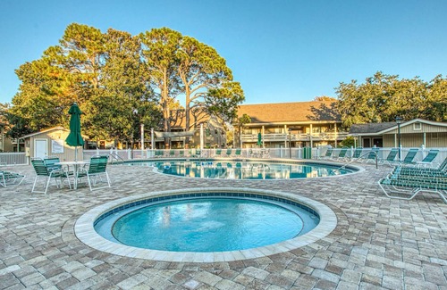 Miramar Beach Villa | Large very comfy pet friendly