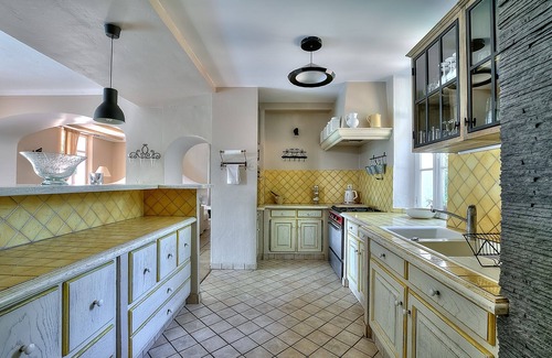La Roquette-sur-Siagne Villa | Large villa with 2 guest houses in private forest 9 km from CANNES