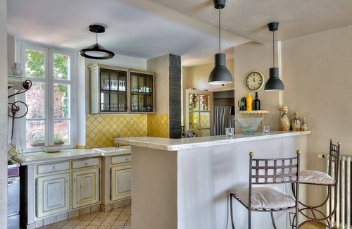 La Roquette-sur-Siagne Villa | Large villa with 2 guest houses in private forest 9 km from CANNES