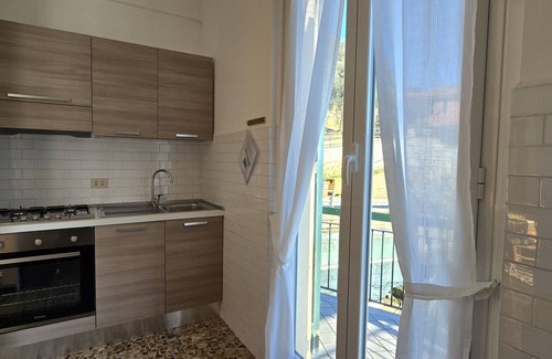 Solaro Villa | Large Villa 20+ 5 Terre Garden