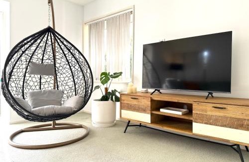 Halswell House | Large warm 4BRM family recharge in Halswell - Netflix, Massage chair
