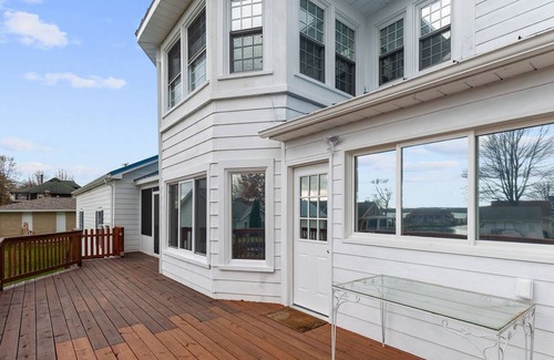 Algonac House | Large waterfront 3 bedroom beautiful home.