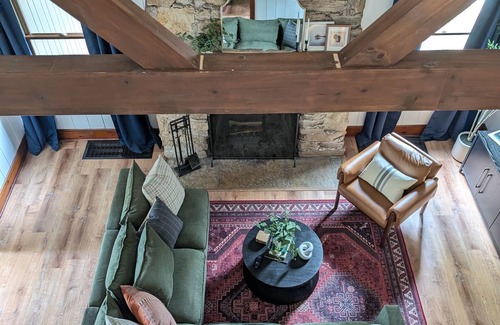 Browns Lake Cabin | Large Waterfront Cabin W/Browns Lake Access- EV Charger + Peloton + Prvt Pier