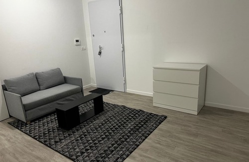 Alfortville Apartment | Large, well-located studio
