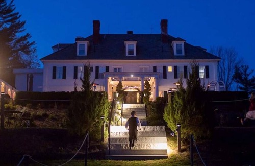 Windsor House | Largest Colonial Revival Mansion less than 15 minutes to Woodstock