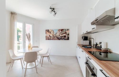 Como Apartment | Lario Suite Apartments by Quokka 360 - With parking Next to Como City