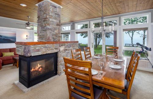Two Harbors Resort | Larsmont Cottages