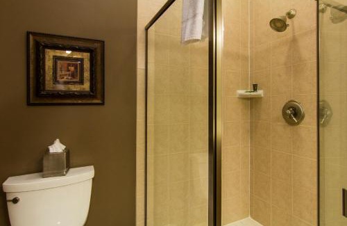 Two Harbors Resort | Larsmont Cottages