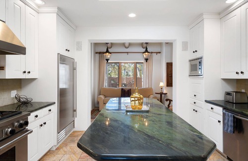 Northeast Santa Fe House | Las Alondras - Stunning Home, Large Outdoor Space, Hot Tub