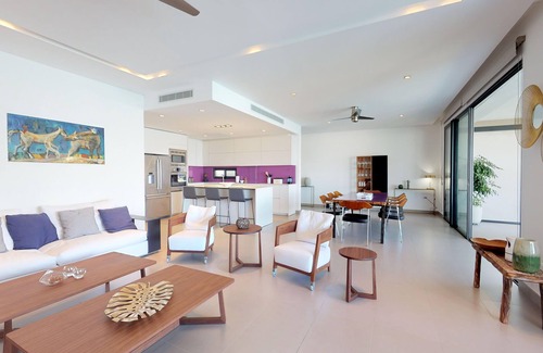 Cole Bay Apartment | Las Brisas Luxury apartment