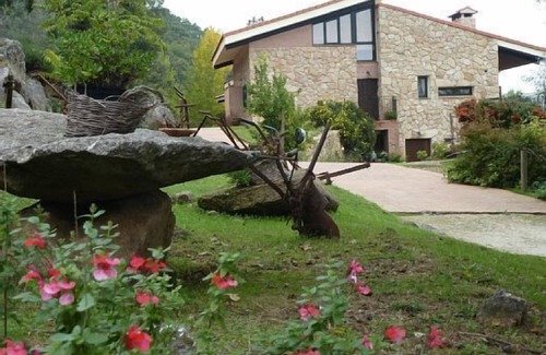 Poyales del Hoyo Cottage | Las Casas de Agapito Rural Center in Gredos, capacity for 25 people in total