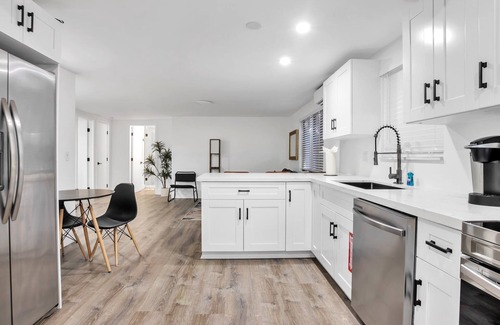 Sailboat Bend Apartment | Las Olas Cabanas Unit #2 - Private Unit Downtown Ft Lauderdale w/Yard & Parking