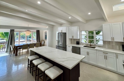 Hendricks and Venice Isles House | Las Olas Escape Duplex Beach-Pool-Sauna-Las Olas
