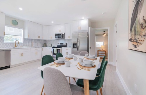Lake Ridge Apartment | Las Olas Fort Lauderdale Casita | 30+ Night Stays Only