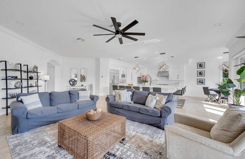 Seven Isles Villa | Las Olas Isles Waterfront Villa | Heated Pool & Dock | Fiesta Key | VlLLAS