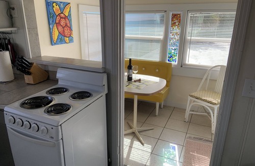 Flagler Beach Cottage | Las Palmas Cottage - In The Heart Of Flagler Beach!