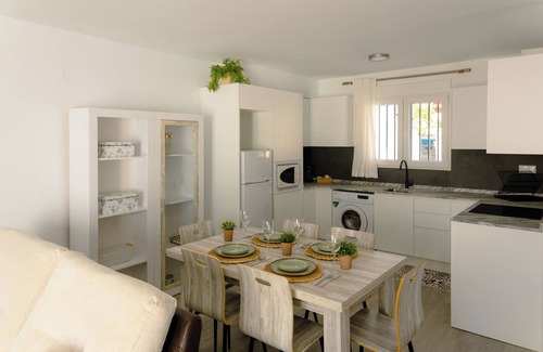 Benicarlo House | Las Piñas Vacation House - Beach - Terrace - Parking - by Primestay