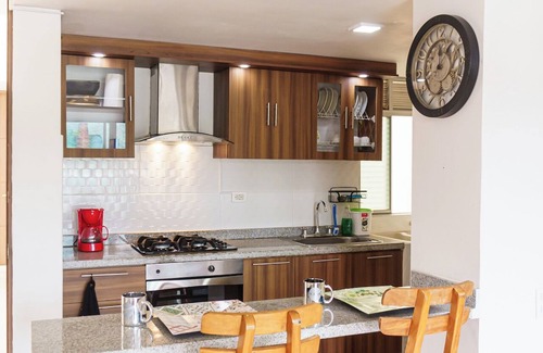 Santa Marta Apartment | LAST-MINUTE DEAL! Huge - 2 Story Penthouse, Pets OK, 24 hr Security and Pool!