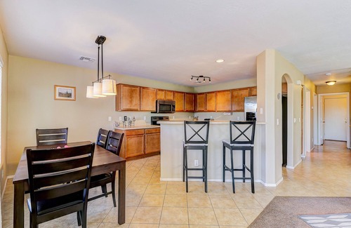 Sundance House | Last Minute Deals Heated Pool on Golf Course with Mountain Views!