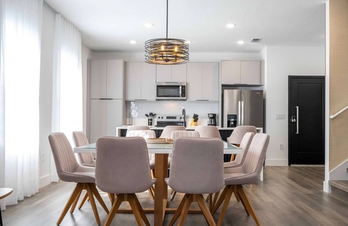 West Kissimmee House | Last Minute Disney Getaway! Private Pool & Themed Bedrooms. Book Now! #138165