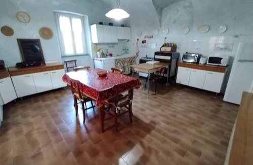 Trisobbio House | Last Minute Grandparents' House