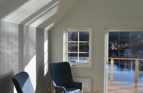 Bomlo House | LAST MINUTE! Holiday home w. table football & sauna, for families & water sports