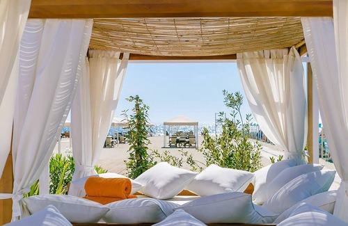 Poveromo Villa | *LAST MINUTE* VILLA TORRE Sleeps 8 with 2 pools, A/C few steps from the beach