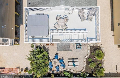 South Beach Haven House | Last week of August open ! Rate discounted Call Alan @ 732-735-4324 nNew Pool
