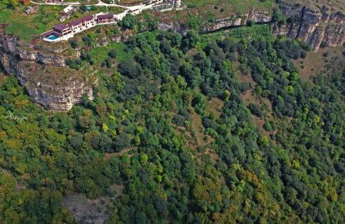 Yenokavan Resort | Lastiver Resort