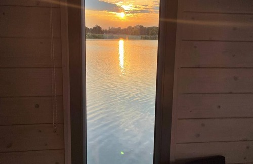 Toplitz Boat Rental | Late summer on the Havel houseboat "NautikHus"