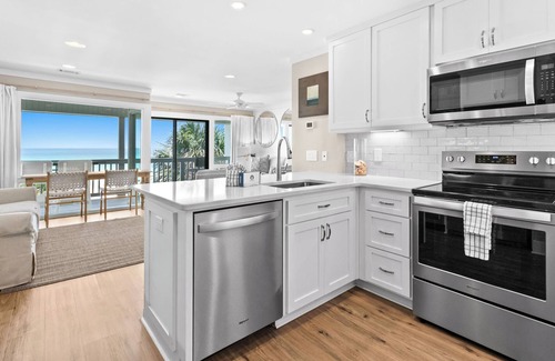 Fort Bay Condo | Latitude 29, unit #22