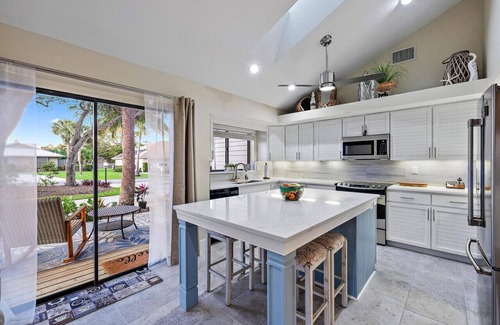 Hobe Sound House | Latitude Adjustment