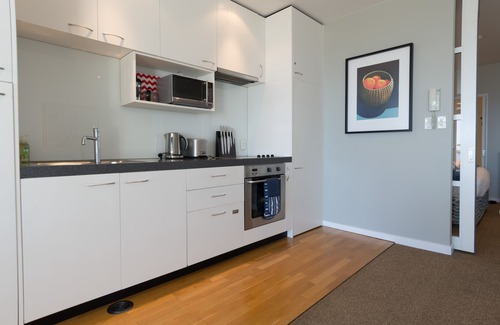 Stepneyville Apartment | Latitude Apartment - The perfect treat for two on Nelson's Waterfront!