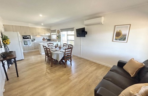 Port Hughes Apartment | Latone Sea Lodge - Entire Home in Port Hughes