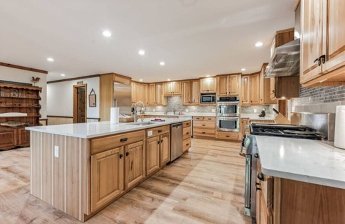 Epworth House | Laughing Bear Lodge 10k sqft On Trout Stream