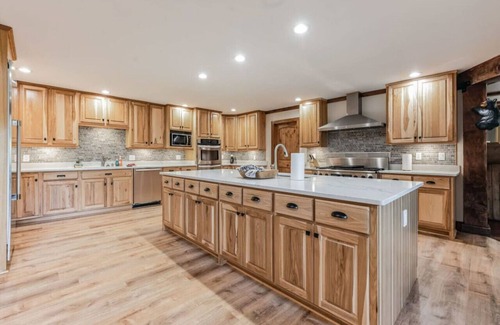 Epworth House | Laughing Bear Lodge 10k sqft On Trout Stream