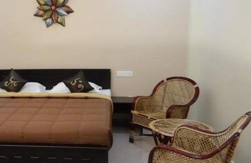 Courtallam Hotel | Laughing Waters Fine Stay