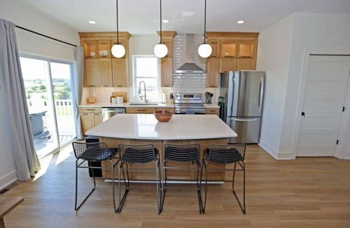 Milford House | Laughter Beach House! LIFE, LOVE, LAUGHTER & INCREDIBLE VIEWS