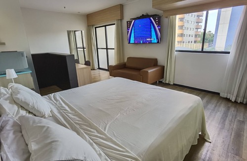 Teresina Hotel | LAUNCH! Stylish, Newly Decorated Flat!