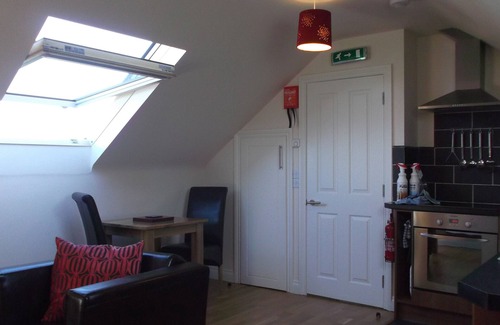 Horncastle Apartment | Laura's Loft - Private, romantic self-catering apartment with views for couples