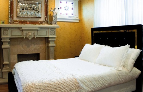 Connellsville Hotel | LAUREL HIGHLANDS GEM! SLEEPS2 ~ ART DECO SUITE ~ CHATEAU CONNELLSVILLE HOTEL