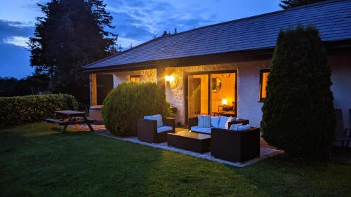 Eglwysbach House | Laurel - pet-friendly cottage with indoor pool, hot tub & panoramic Snowdonia views