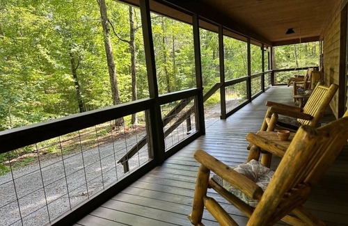 Cosby Cabin | Laurelwood Luxury Cabin Hot Tub