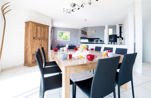 Pugny-Chatenod House | LaurieRaphael cottage, ANY COMFORT, near AIX LES BAINS beach, and BAUGES park